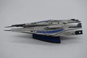 RARE Mass Effect: Alliance Cruiser Ship Replica Dark Horse 9" FAST SHIP YES - Picture 1 of 5