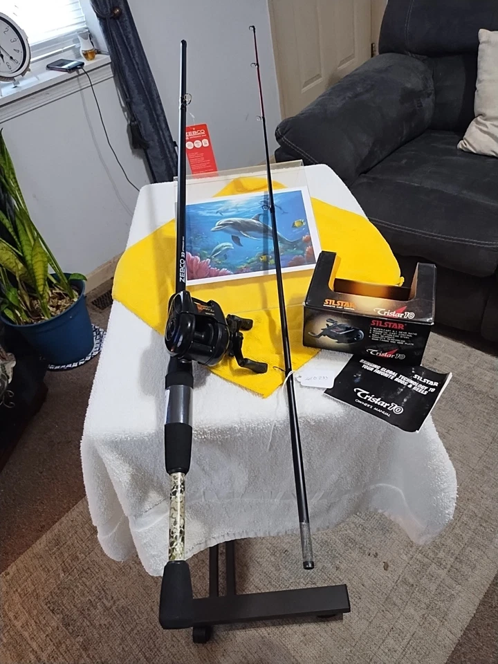 Caña de pescar baitcasting Zebco 33 6'6" MH 10-20 lb y carrete Silstar Tristar 10 Foto 1 de 4