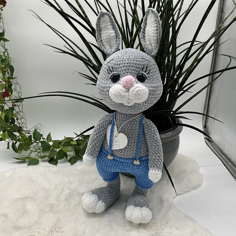 Häkeltier Kuscheltier Häkelarbeit Amigurumi gehäkelter süßer Hase - Bild 1 von 4