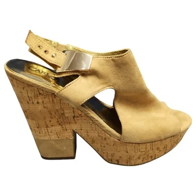 Salto plataforma Carlos Santana Bristol feminino tamanho 9 bronzeado fivela biqueira aberta - Imagem 1 de 4