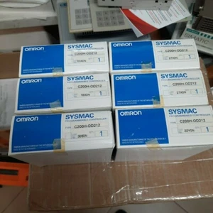 Omron C200H-OD212 Output Unit C200H OD212 - Picture 1 of 3
