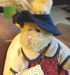 Peluche de colección Boyds Bear Emily Babbit The Rabbit 10 pulgadas - Imagen 1 de 10
