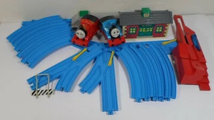 TOMY GULLANE THOMAS THE TRAIN & FRIENDS 2 x ENGINES TRACKS ACCESSORIES LOT - Picture 1 of 12