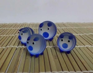 Cutie Mother Pig With 3 Baby Piggy Sanded Glass Display Figure Set Blue - Bild 1 von 5