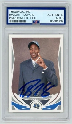 DWIGHT HOWARD Signed 2004 Topps ROOKIE Basketball Card #221 PSA Auto 2732 - Image 1 of 2