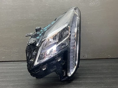 Faro izquierdo Cadillac XTS 2018-2019 Foto 1 de 4