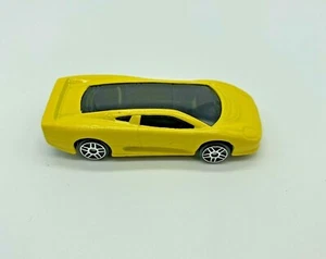 Maisto Jaguar XJ220 1:64 Diecast Car Yellow - Picture 1 of 6