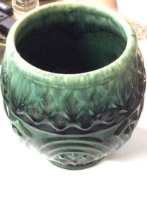 Vintage Hull USA Green Pot Unique Pattern - Picture 1 of 7