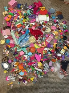 Large Barbie Doll Other Brand Accessories Kitchen Lot Food Drinks Hair Vintage - Picture 1 of 10