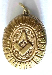 Freemason/Masonic Locket Gold Metal - Picture 1 of 2