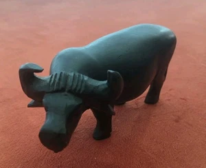 Estatua de arte popular de búfalo de agua tallada a mano de colección figura escultura - Imagen 1 de 6