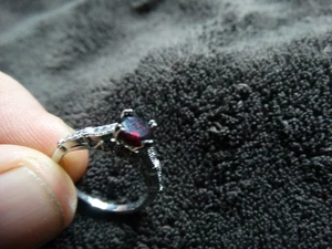 Vintage Ring Silberfarben Rubin Farbe - Bild 1 von 2