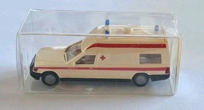 Krankenwagen Binz  - 07018  von Wiking Modellauto (4A) - Bild 1 von 2