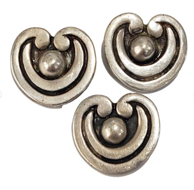 Botones de plata mexicanos vintage firmados de Los Castillo ~ se venden por separado Foto 1 de 3