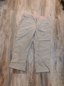 COLUMBIA PFG OMNI-SHADE WOMEN'S BEIGE CAPRI PANTS SIZE 8 - Picture 1 of 4