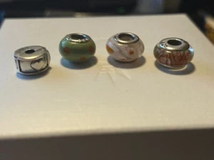 Lotto 4 perle charm distanziatore braccialetto vetro colorato argento sterling - Foto 1 di 10