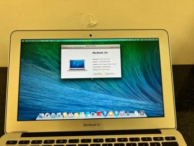 Apple MacBook Air Intel i5 4260U 4GB 128 GB SSD - Image 1 of 4