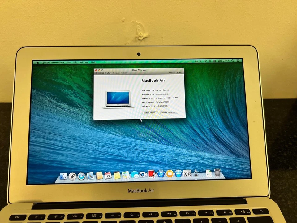Apple MacBook Air Intel i5 4260U 4GB 128 GB SSD - Image 1 of 4