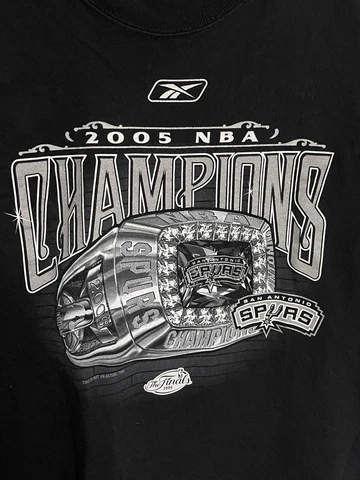 Vintage San Antonio Spurs T Shirt 2005 NBA Champions Ring Logo Reebok Small Cover