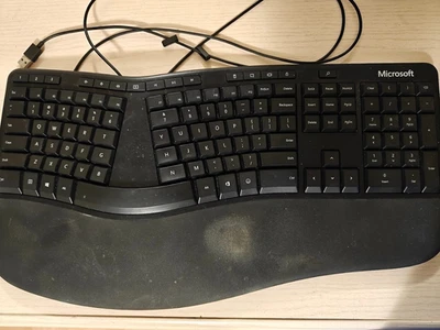 Microsoft Ergonomic Keyboard 1878 Wired USB-A - Image 1 of 2