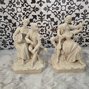 Paar Porzellan Statuen umwerbendes Paar unmarkiert matt Biskuit - Bild 1 von 11