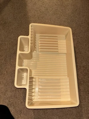 Escurridor de platos Rubbermaid vintage beige 19 pulgadas por 13,5 pulgadas Foto 1 de 4