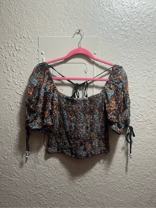 Camisa Free People Floral Oscura Espalda Para Mujer Talla XS NUEVA PRECIO DE VENTA SUGERIDO POR EL FABRICANTE $98 - Imagen 1 de 13