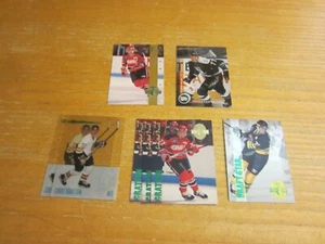Chris Gratton Lot of 8 Trading Cards w/6 INSERTS NHL Hockey Philadelphia Flyers - Bild 1 von 2