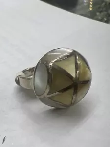 Beautiful VTG 925 Sterling Silver Yellow MOP Inlay Dome Shape Ring Size 9  10G - Picture 1 of 13