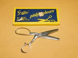 VINTAGE SEWING SCISSORS 8" LONG GRIFFON PINKING SHEARS CHROME PLATED IN BOX - Picture 1 of 10