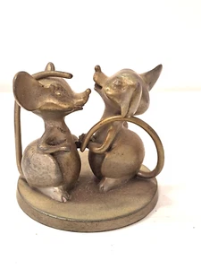 Estatuilla vintage de peltre pareja de ratas/ratones de 1,75" - Imagen 1 de 4
