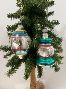 Dos adornos navideños de doble sangría de vidrio de mercurio de la década de 1940 - lágrima y ferrocarril - Imagen 1 de 13