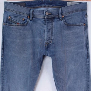 Mens Diesel TEPPHAR 084SJ Stretch Slim Straight Blue Jeans W33 W32 L34 - Picture 1 of 11