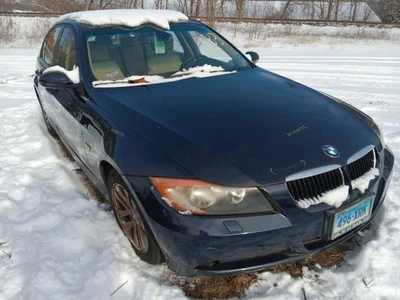 Pinza de pasajero delantera sedán mercado de Canadá para BMW 323i 11658 06-07 Foto 1 de 4