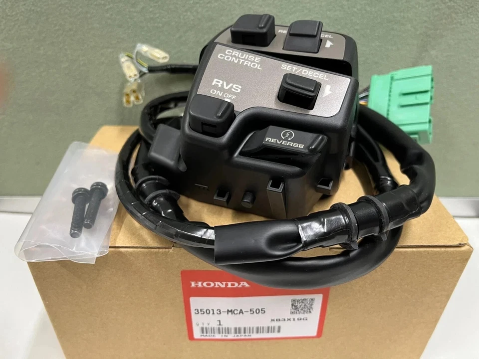 GENUINE HONDA OEM 2001-2003 GL1800 GOLDWING RIGHT HANDLEBAR CONTROL SWITCH Foto 1 de 3