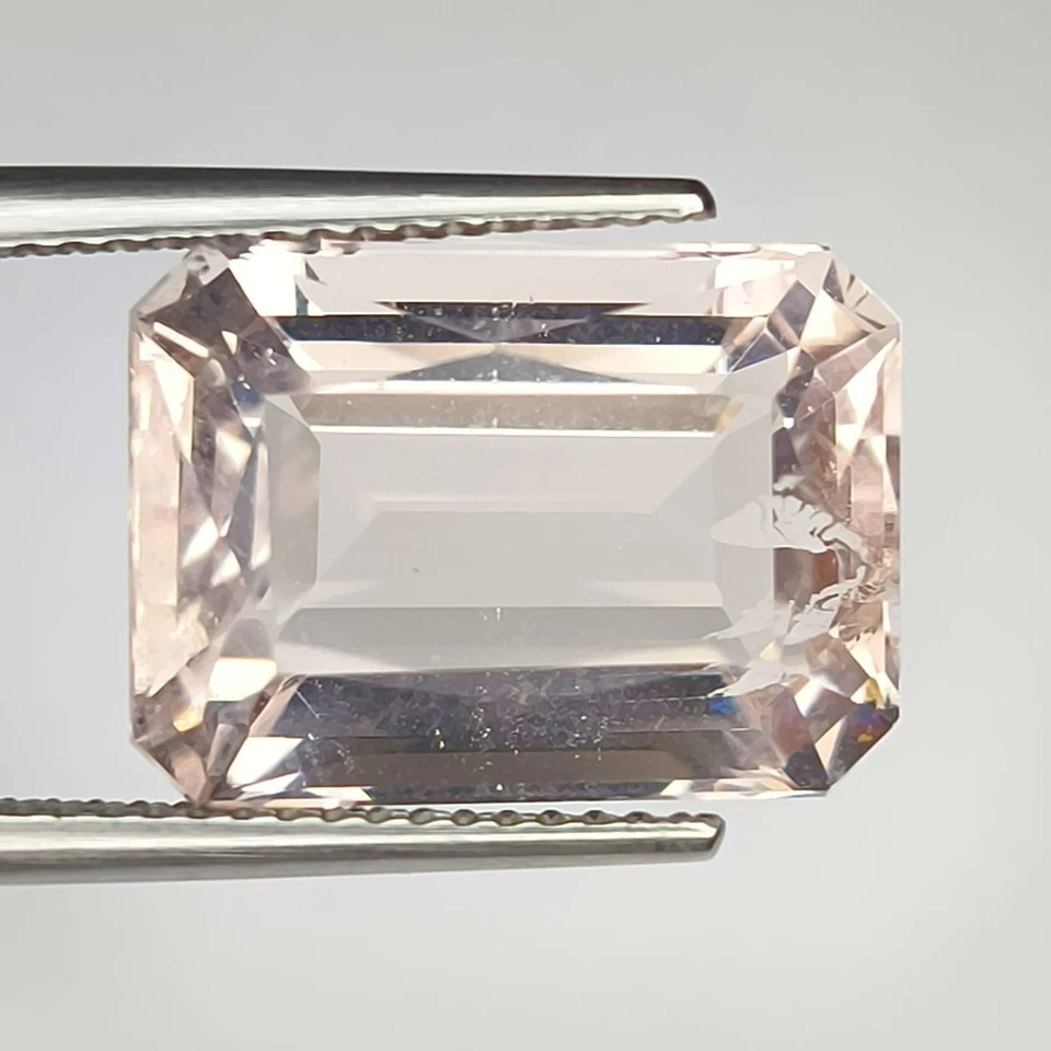 13.06Cts TOP LUSTER NATURAL VERY RARE PEACH PINK FLUORITE OCTAGON SHAPE  - Image 1 of 4