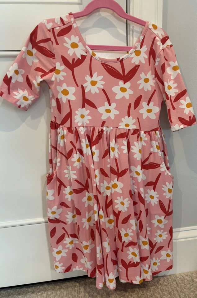 HANNA ANDERSSON TWIRL ЦВЕТОК ПЕЧАТИ ФИГУРИСТ ПЛАТЬЕ 130 8 - Изображение 1 из 4