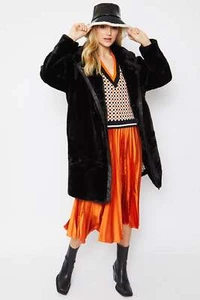 JAYLEY Faux Fur Oversized Coat with Faux Suede Details - Picture 1 of 3