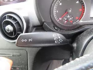 AUDI A1 MK1 8X 2013 REF-B526 / BLINKER WISCHER SCHEINWERFER SCHALTER STIELFREI P&P - Bild 1 von 5