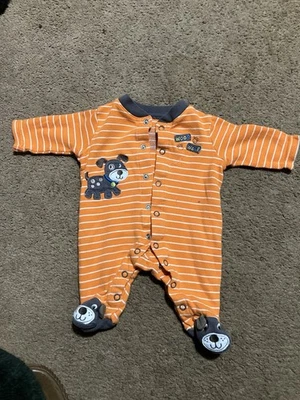 Bebé recién nacido de una pieza Foto 1 de 4