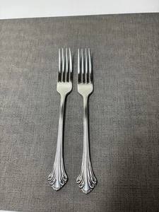 2 - Towle COLONIAL PLUME 18/8 Stainless Germany 8 1/8" Dinner Forks NICE - Picture 1 of 5