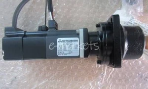 Servomotor Mitsubishi HC-PQ13BG1 1 PIEZA NUEVO - Imagen 1 de 1
