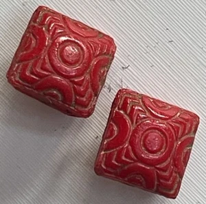 x2 Antique Ornate Red Glass Buttons Vintage Crafting Crafts - Picture 1 of 3