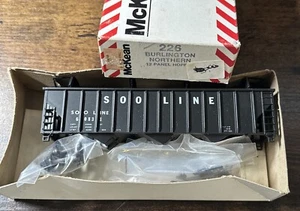 McKean HO Bausatz #226 12 Panel Hopper Burlington Northern NOS - Bild 1 von 4