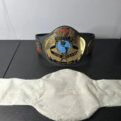 Cinturón réplica WCW WORLD TAG TEAM CHAMPIONSHIP 1999 firmado por figuras Toy Company Foto 1 de 4