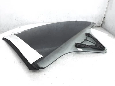 2011-2014 Mercedes-Benz E350 задний водитель левая четверть стекла 207-670-17-00 - Изображение 1 из 4