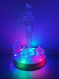 Weihnachten 13 Zoll Acryl Multicolor Nussknacker & Zug mit Bewegung und Sound - Bild 1 von 21