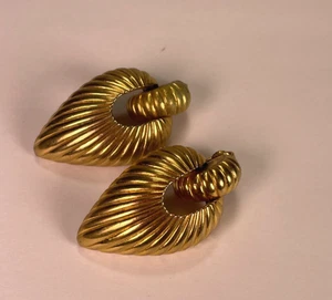 Vintage Goldtone Abstract Clip-On Earrings - Picture 1 of 5
