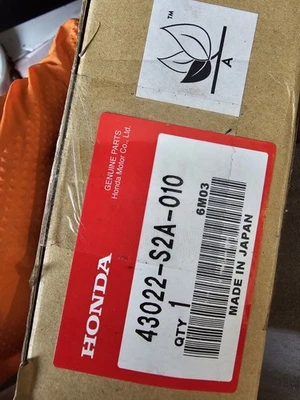 43022-s2a-010 2000- 2009 Honda S2000 Genuine OEM Rear Brake Pad Set  - Image 1 of 2