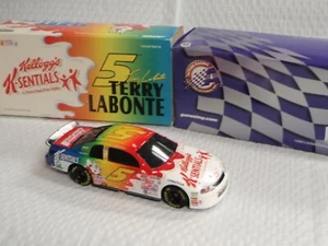 Chevrolet Monte Carlo #5 Terry Labonte Kelloggs 1:24 Diecast Car 1999 ACTION - Picture 1 of 3